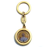 Schlüsselanhänger "Papst Franziskus am Petersdom" goldfarben